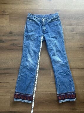 90’s Vintage Levi's L2 Women's Blue Embroidered  flare Jeans